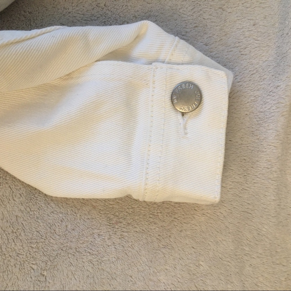 White denim jacket π€ - Picture 2 of 4